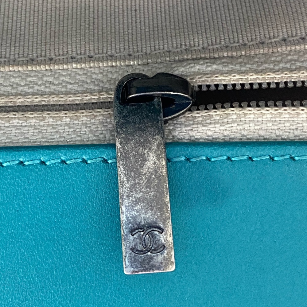 Chanel Blue Quilted Boy Bag - Picture 10 of 12